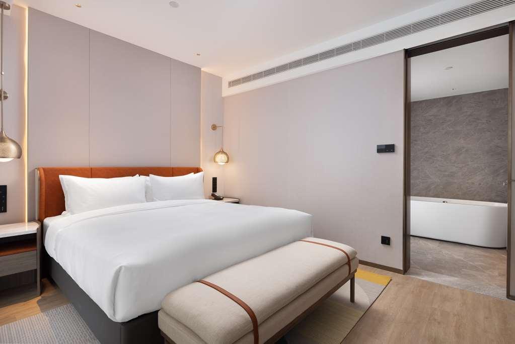 Home2 Suites By Hilton Handan East Railway Station Room photo