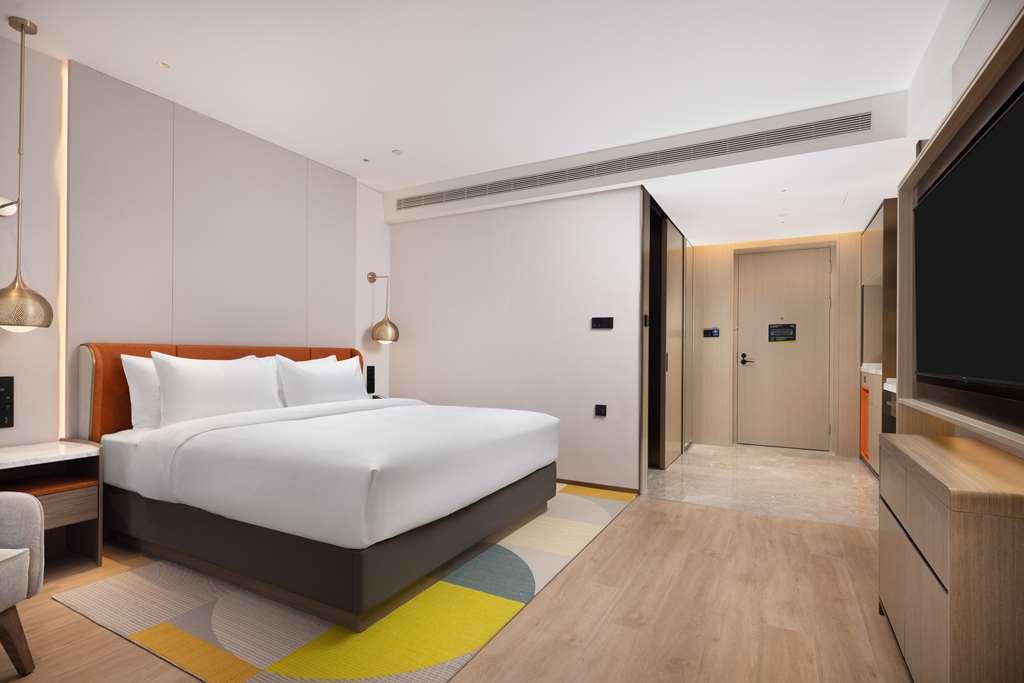 Home2 Suites By Hilton Handan East Railway Station Room photo